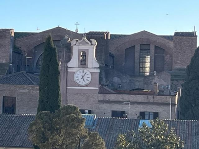 Camera X2 Con Magnifica Vista Sul Chiostro Di Michelangelo E Le Terme Di Diocleziano Rome Buitenkant foto