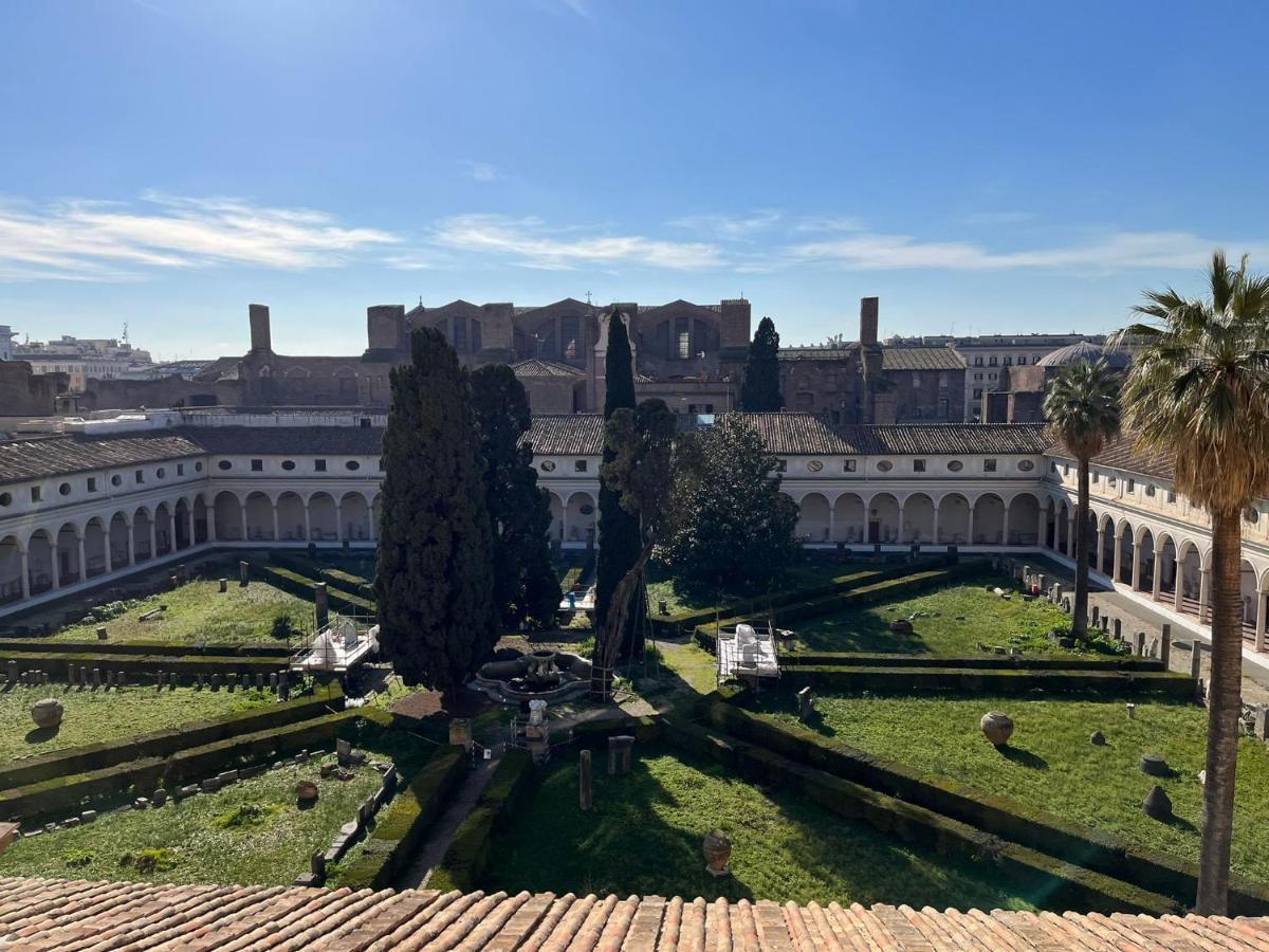 Camera X2 Con Magnifica Vista Sul Chiostro Di Michelangelo E Le Terme Di Diocleziano Rome Buitenkant foto